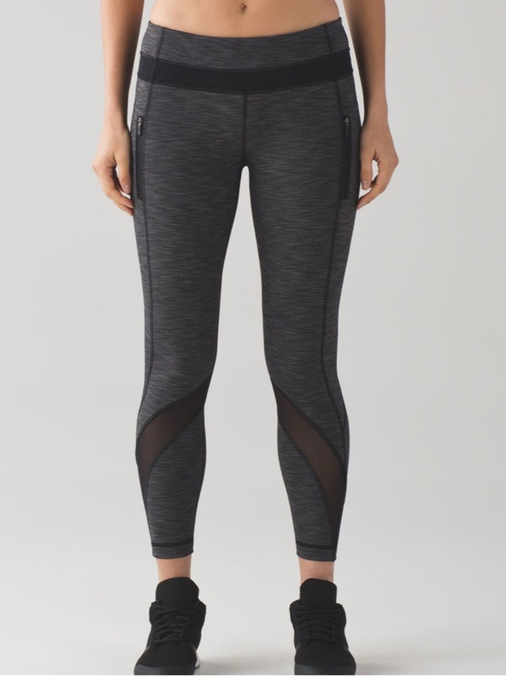 Lululemon Inspire Tight II — Size 6, 25" Inseam